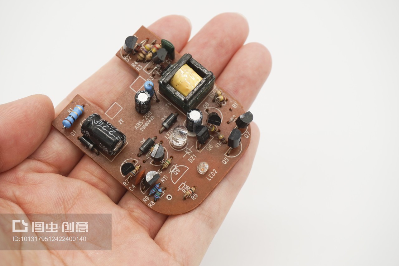 集成电路设计 从微观特写到系统实现